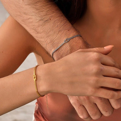 Amour – Minimalistisches Armband mit Liebesknoten