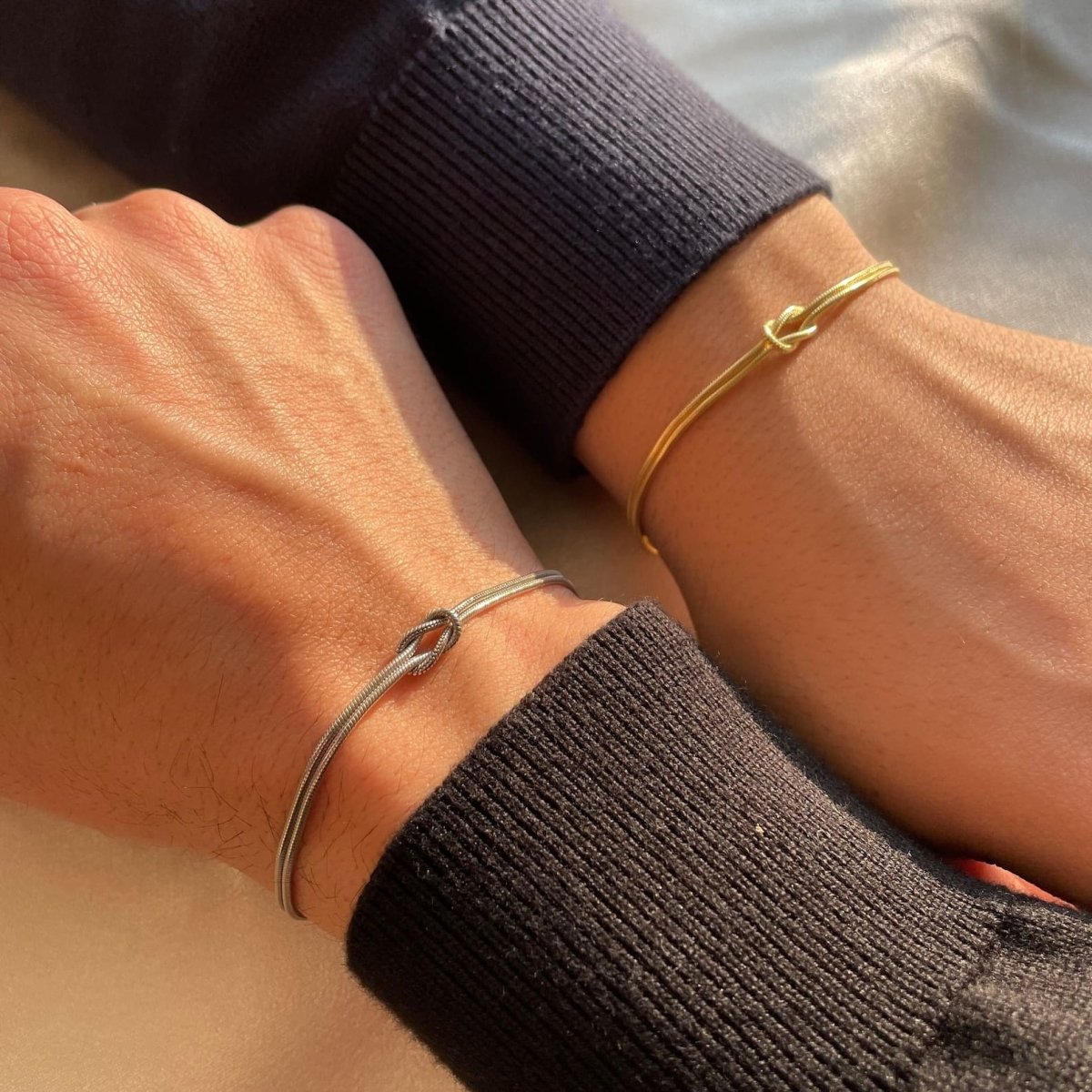 Amour – Minimalistisches Armband mit Liebesknoten